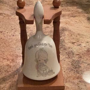Vintage 1984 Precious moments ‘Thank God for Mom’ bell on wooden stand